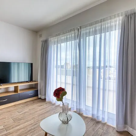 Block Apartment Pieta